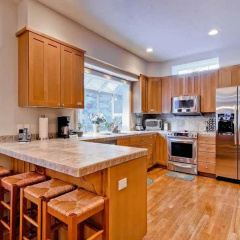 Yeagr Home Elkhorn by RedAwning thumbnail 19