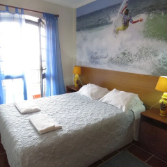 Supertubos Beach Hostel thumbnail 4