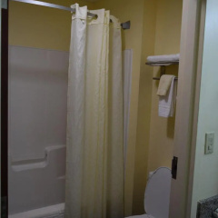 Executive Inn thumbnail 7