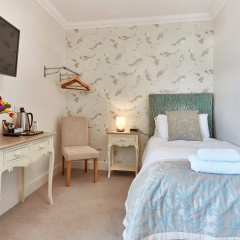 The Beaches Guest House thumbnail 3