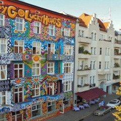 HappyGoLucky Hotel & Hostel - Bild 1