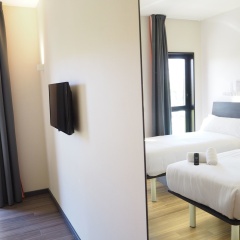easyHotel Barcelona Fira - Bild 7