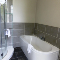 The Riverside House Hotel thumbnail 10
