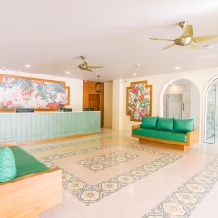 ROYAL PINEAPPLE HOTEL | A Welcome to Wealth and Good Fortune - Bild 11