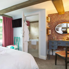 The Queen's Inn thumbnail 3