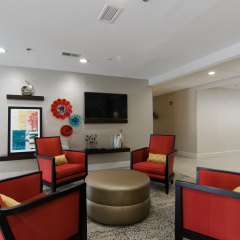 Hampton Inn & Suites Parkersburg Downtown thumbnail 14