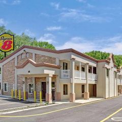 Super 8 By Wyndham Asbury Park thumbnail 1