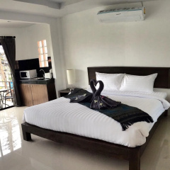 The Seashore Kamala Service Apartment thumbnail 5