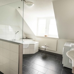 Löwenplatz Apartment near Station by Airhome - Bild 9