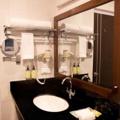 Lemon Tree Hotel Thimphu in Thimphu, Bhutan from 87$, photos, reviews - zenhotels.com bathroom