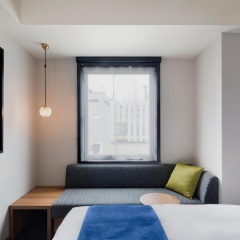 the b akasaka-mitsuke - Bild 9