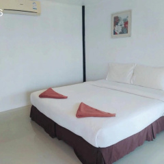 Phi Phi Cozy Seafront Resort - Bild 2