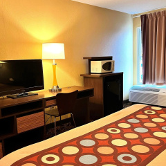 Super 8 by Wyndham Evansville North thumbnail 11
