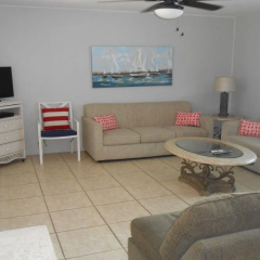Sunshine Island Inn thumbnail 2