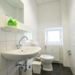 Airport 3 Room Apartment - Bild 6