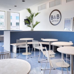 B&B Madrid Aeropuerto T1 T2 T3 - Bild 27