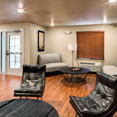WoodSpring Suites Columbus NE I-270 Airport thumbnail 2