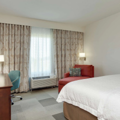 Hampton Inn & Suites Deland thumbnail 4
