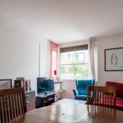 Neuilly-Sur-Seine F2 En Rez de Chaussee (Adults Only) - Bild 2