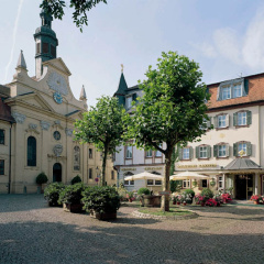 Romantik-Hotel und Restaurant Goldener Karpfen - Bild 1