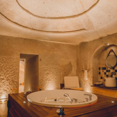 Nino Cave Suites - Bild 1