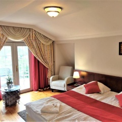 listing card gallery
