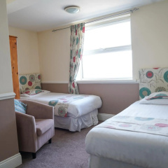 The Royal Hotel thumbnail 5