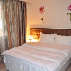 Select City Center Hotel
