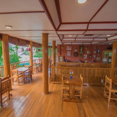 Teak Wood Hotel thumbnail 31