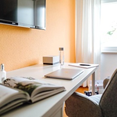 Zimmer in ruhiger Lage 150m zur TA (Nr. 5) - Bild 1