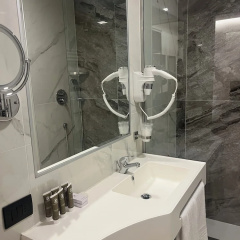 Jr Hotels Bocconi Milano - Bild 19