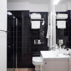 Aparthotel Centrum Gliwicka 18 in Bytom, Poland from 66$, photos, reviews - zenhotels.com bathroom photo 3