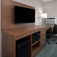 Baymont by Wyndham Oshkosh Airport thumbnail 24