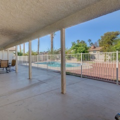 Luxurious 4BR House with Large Pool Near Strip - Bild 17