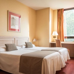 Petit Palace Aston Hotel - Bild 3