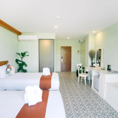 ROYAL PINEAPPLE HOTEL | A Welcome to Wealth and Good Fortune - Bild 3