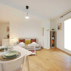 Bright, Modern Studio for 2P - La Defense - Bild 5