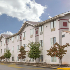 Super 8 by Wyndham Summersville/New River National Park thumbnail 12