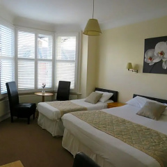 Marple Cottage Guest House thumbnail 4