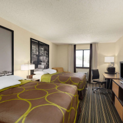 Super 8 by Wyndham Dodge City thumbnail 1