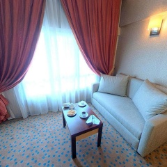 Mom Hotel - Bild 5