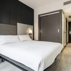 Hotel ILUNION Suites Madrid - Bild 6