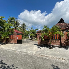 Capital O 92615 Villa Utama D'alas Purwo - Bild 15
