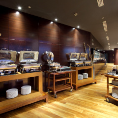 Eurostars Madrid Tower Hotel - Bild 16
