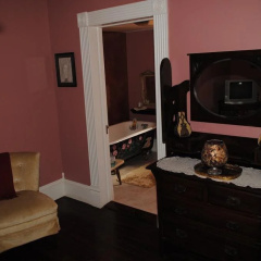 Swann Hotel Bed & Breakfast thumbnail 2