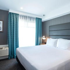 Sandman Signature Calgary Airport Hotel