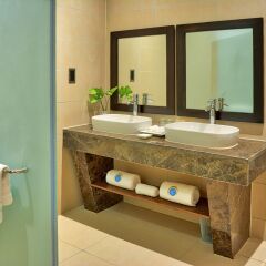 Speke Resort & Conference Centre in Kampala, Uganda from 265$, photos, reviews - zenhotels.com bathroom