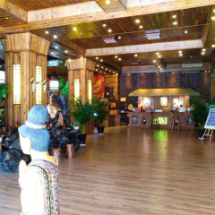 Peacock Princess Hotel thumbnail 5