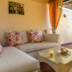 Manto On The Beach Apartments thumbnail 2