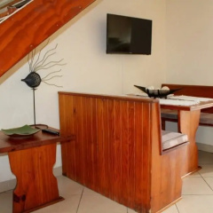 Flamingo Holiday Apartments thumbnail 1